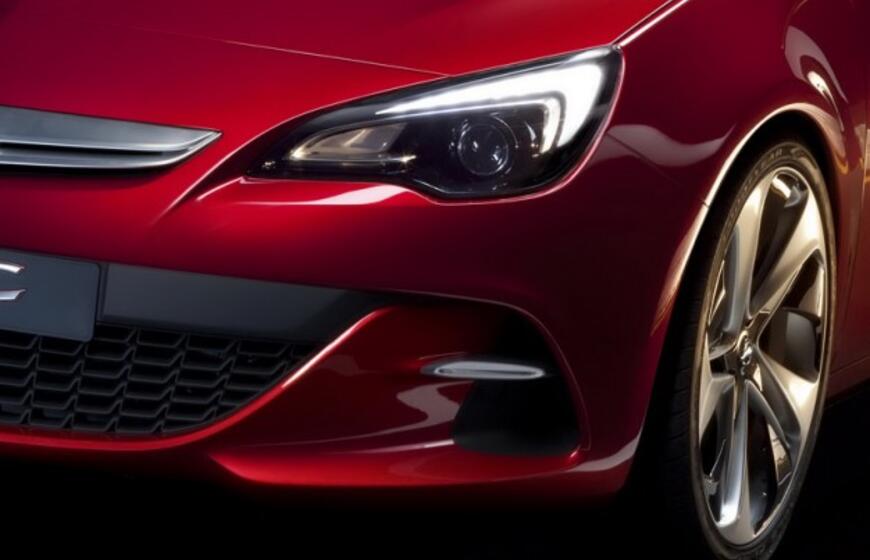 Paryžiuje debiutuos trejų durelių "Opel Astra" prototipas