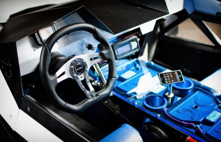 Naujas triratis elektromobilis "Epic Torq“