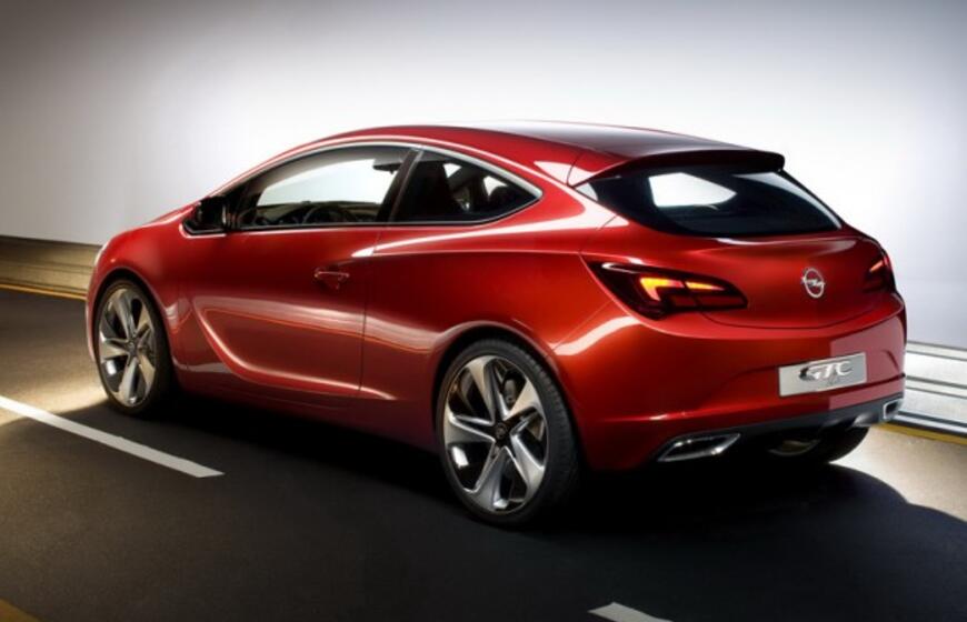 Paryžiuje debiutuos trejų durelių "Opel Astra" prototipas