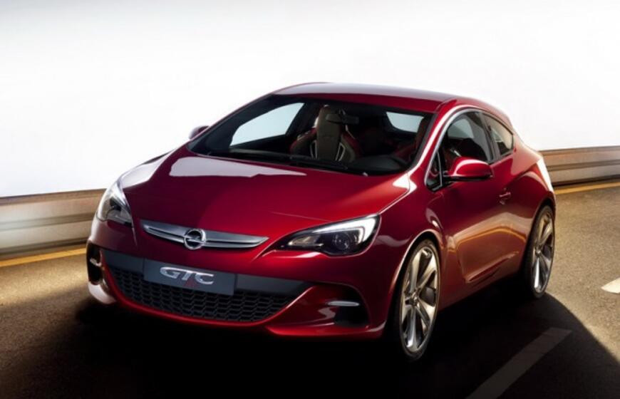 Paryžiuje debiutuos trejų durelių "Opel Astra" prototipas