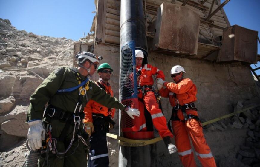 Čilės kalnakasių išgelbėjimas - ne už kalnų