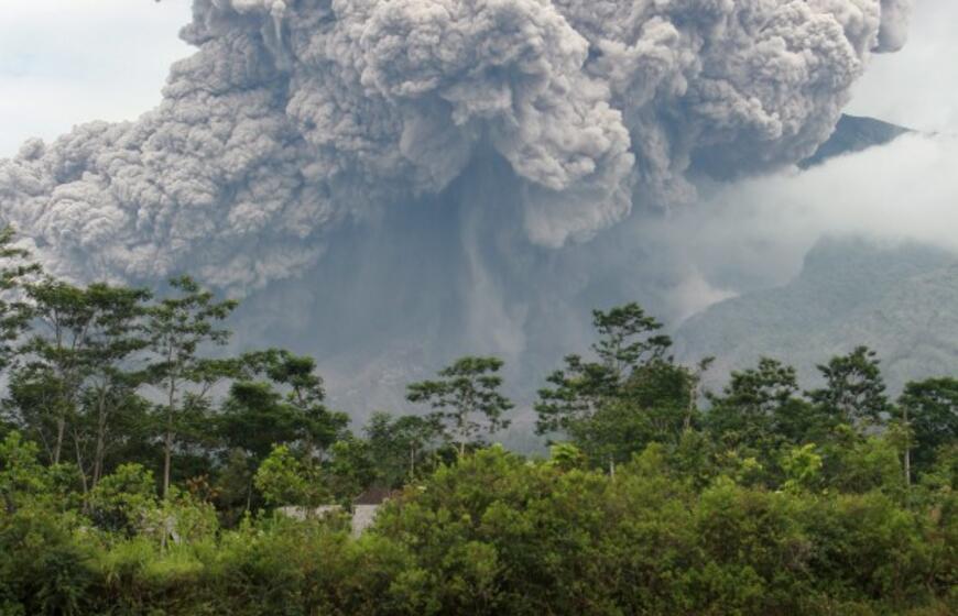 Indonezija: Merapio ugnikalnis nerimsta