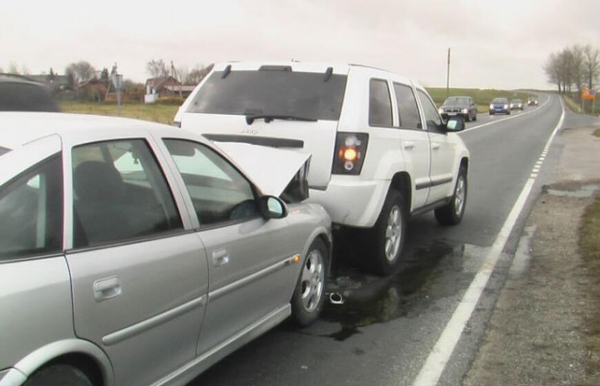 Į "Jeep" galą trenkėsi "Opel"