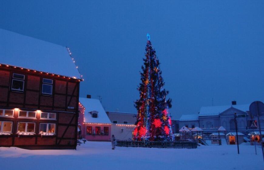 Klaipėdos Teatro aikštėje prasideda kalėdinė prekyba
