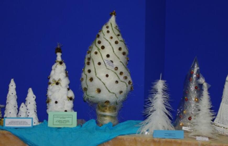 Originalios Klaipėdos pedagogų, darželinukų ir tėvelių eglutės