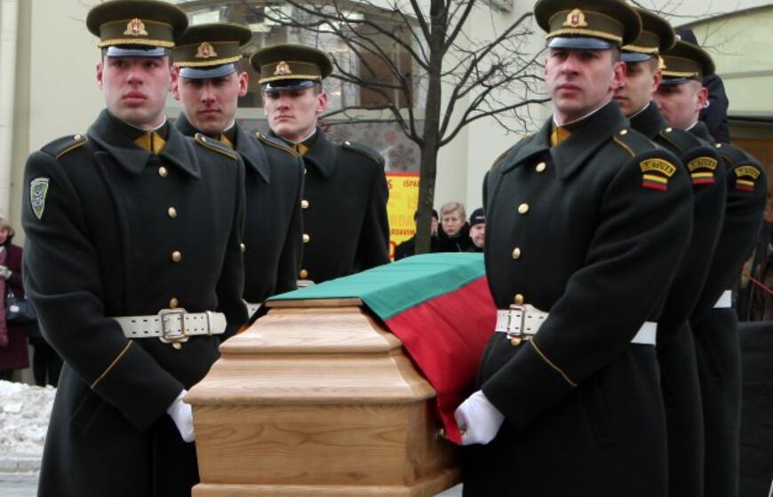 Vilniuje pašarvotas Justinas Marcinkevičius