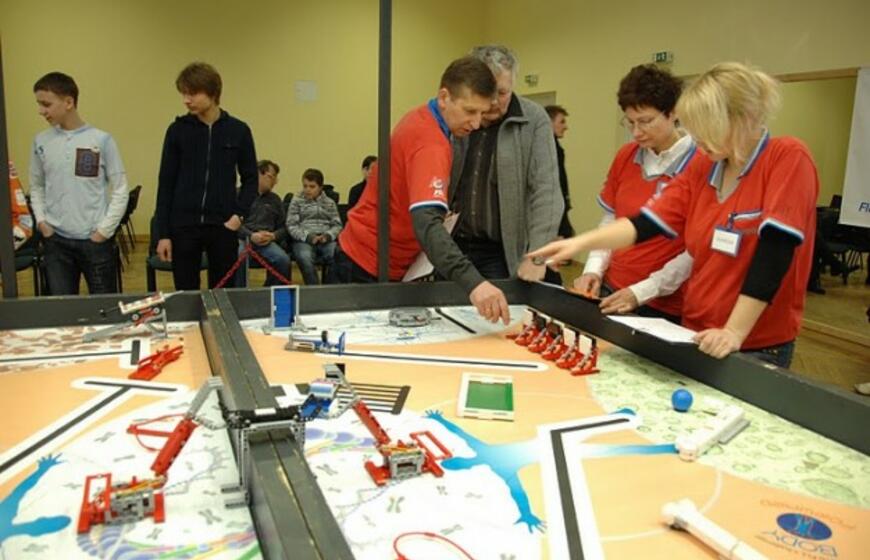 Mokinių robotų konstruktorių turnyras Klaipėdoje