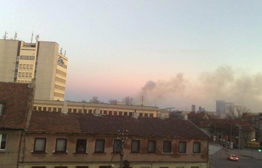 "Skandalo" kieme rūko dūmai