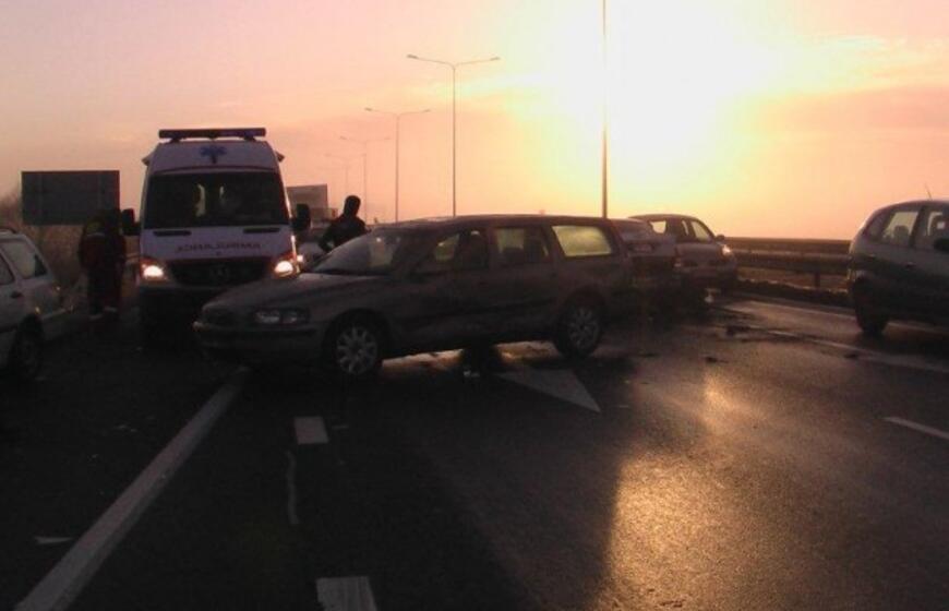 Slidžioje automagistralėje - avarijų gausa