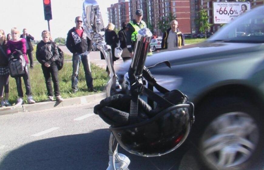 Krito motociklai, sužeistas žmogus