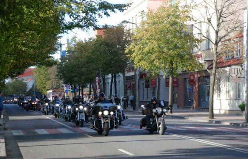 Baikeriai Klaipėdoje uždarė sezoną