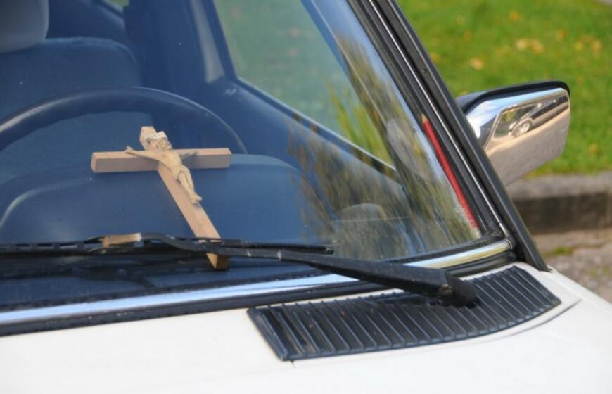 Kunigai vėl laimino klaipėdiečių automobilius