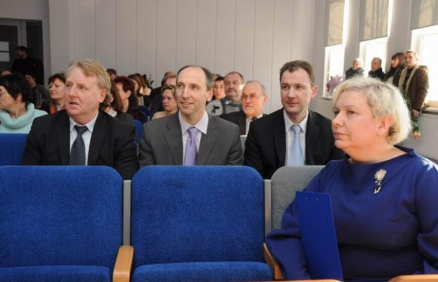 Jūreivystės mokykloje įteikti diplomai