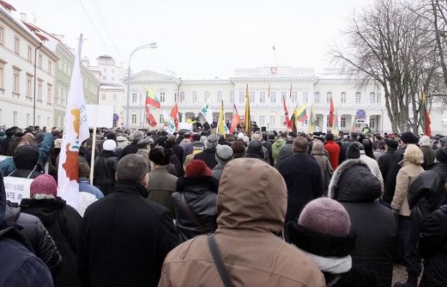 "Išvykime iš Lietuvos neteisingumo įšalą"