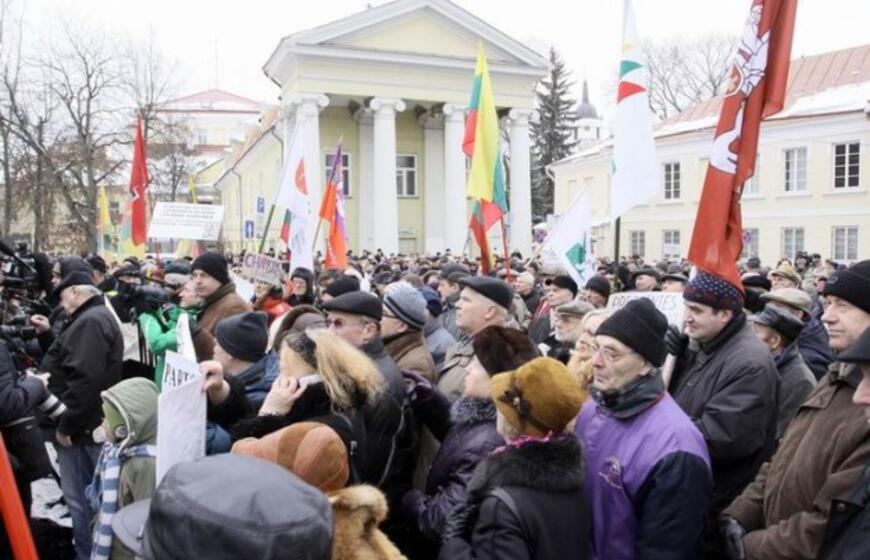 "Išvykime iš Lietuvos neteisingumo įšalą"