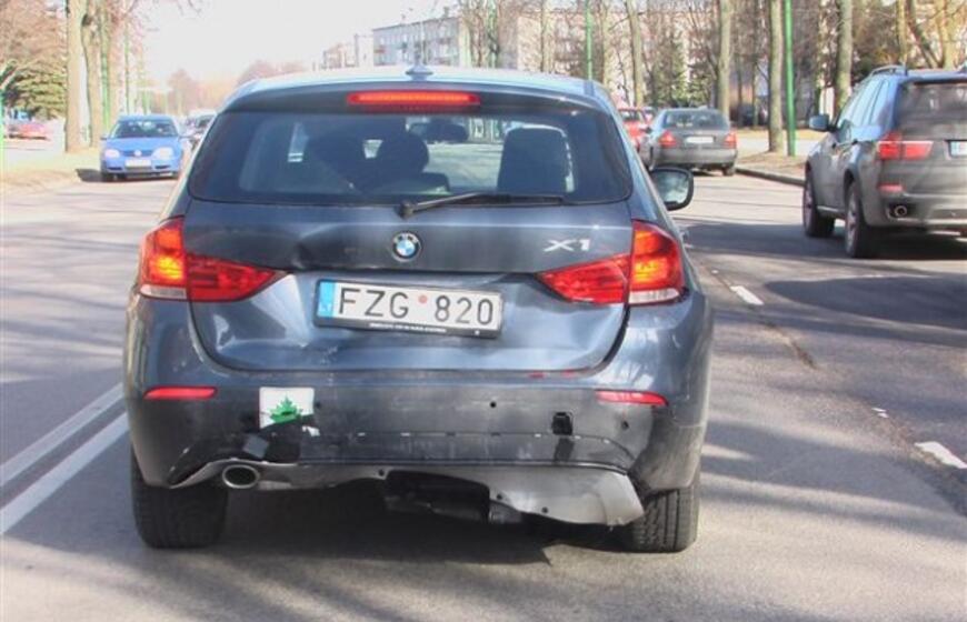 Prabangi avarija per žioplumą