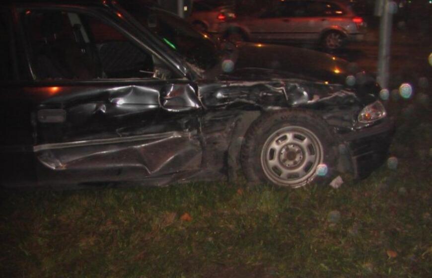 "Opel Astra" pasimaišė BMW kelyje