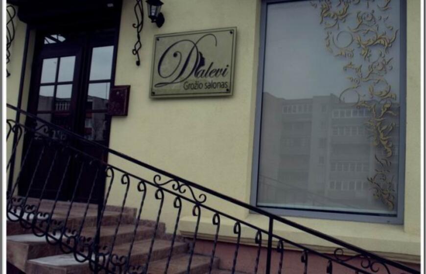 Grožio salonas "Dalevi" kviečia pasitikti pavasarį drauge