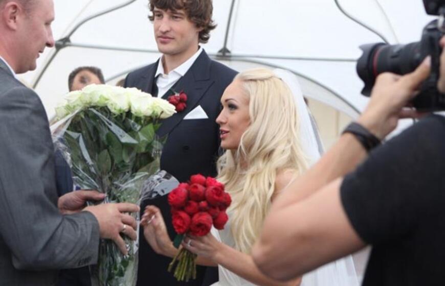 Susituokė Simas Jasaitis ir Oksana Pikul