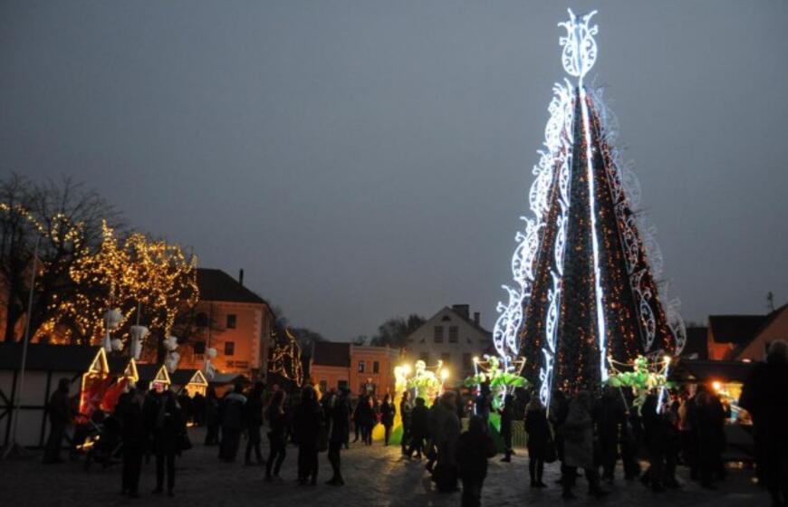 Kalėdiniai renginiai Teatro aikštėje