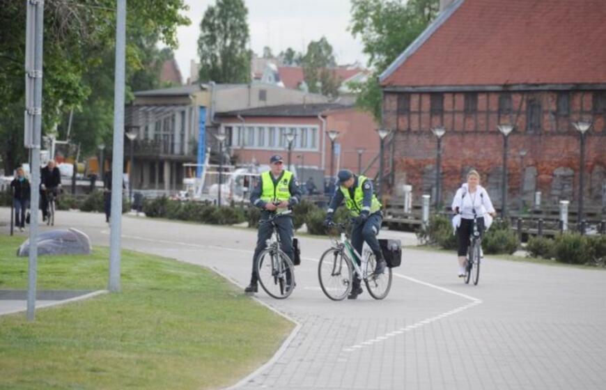 Už Klaipėdą dviračius mynė ir politikai