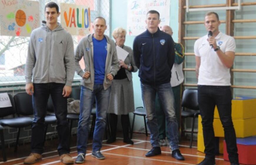 Neptūniečių vizitas praskaidrino neįgaliųjų šventę