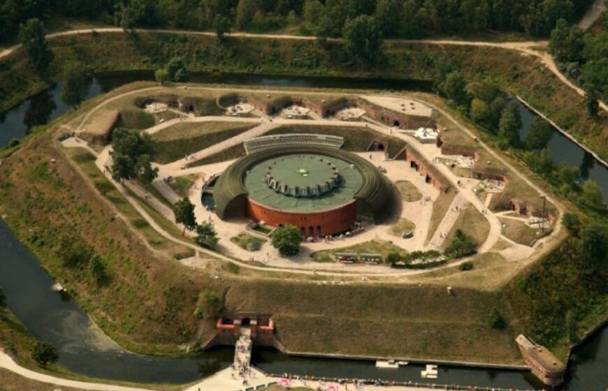 Jūrų muziejus pro rakto skylutę