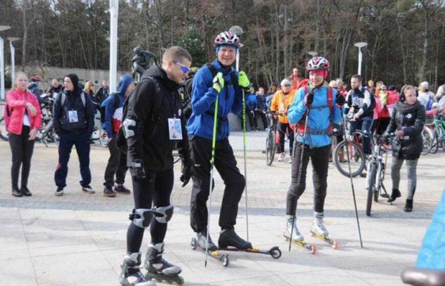 "Gintaro keliu" į Šventąją iškeliavo per 300 žygeivių