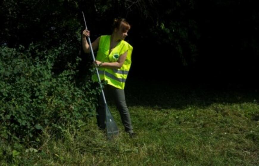 Piliakalniui ir kapinaitėms - jaunųjų ekologų dėmesys