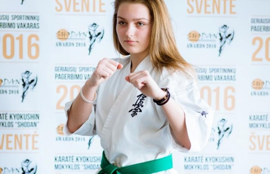 "Shodan" karatė mokykla pagerbė geriausius praėjusių metų sportininkus