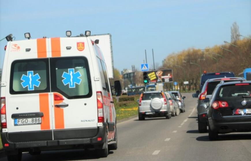 Pareigūnai stebėjo, ar vairuotojai praleidžia greitąją