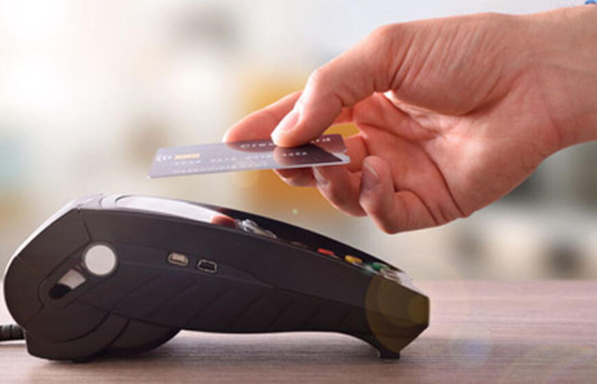 Bekontakte kortele jau galima apmokėti brangesnius pirkinius