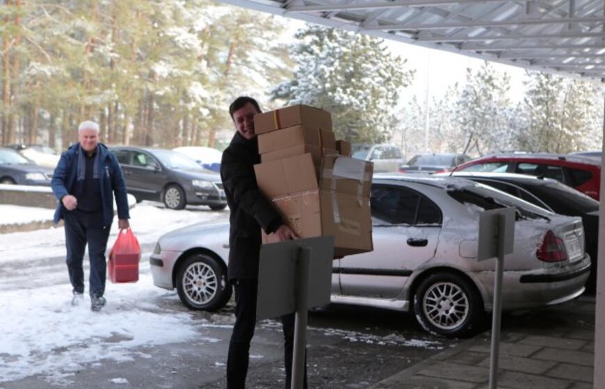 Devyni Šimtmečio vaikai sulaukė dovanų