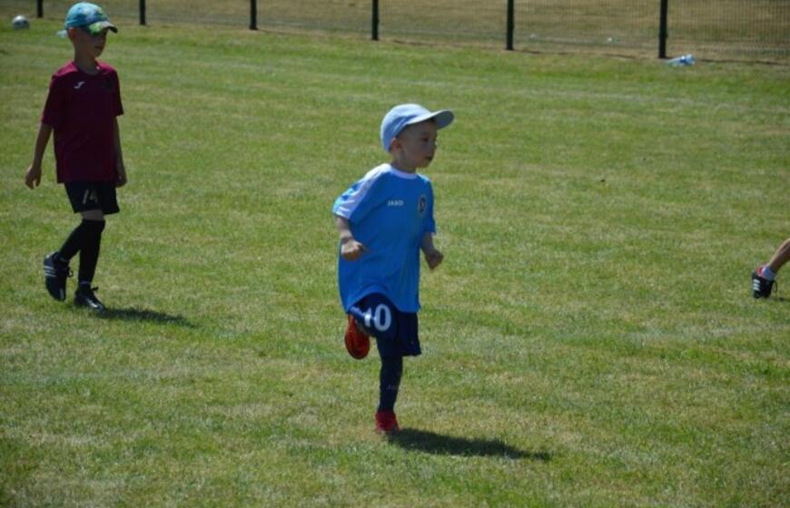 Juodkrantėje rungtyniavo jaunieji futbolininkai