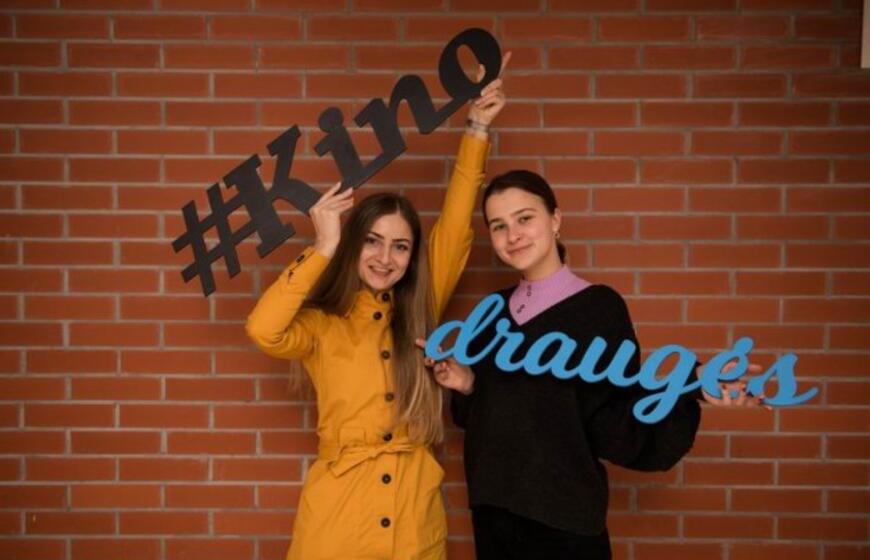 Kino seansų ciklas „Kino draugės“