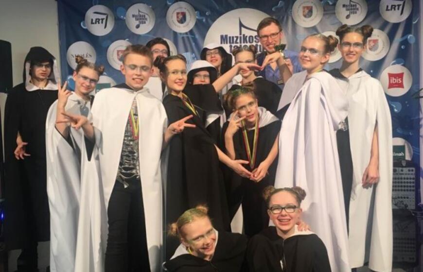Jaunieji Klaipėdos dainininkai antrą kartą nugalėjo „Muzikos talentų lygoje“