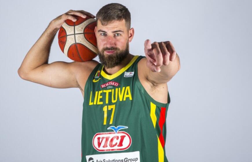 Vyrų rinktinės fotosesijoje – gera nuotaika