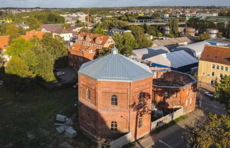 Verslininkas pasiryžo išvaikyti vaiduoklius iš niekam nerūpėjusių statinių Klaipėdos centre