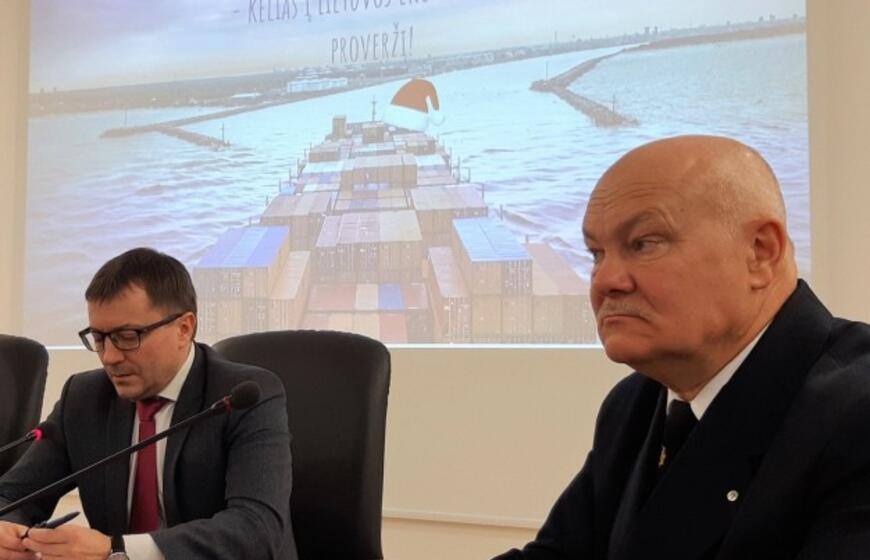 Klaipėdoje pandemijos banga locmanų nepaklupdė – laivus prie krantinių veda nuotoliniu būdu