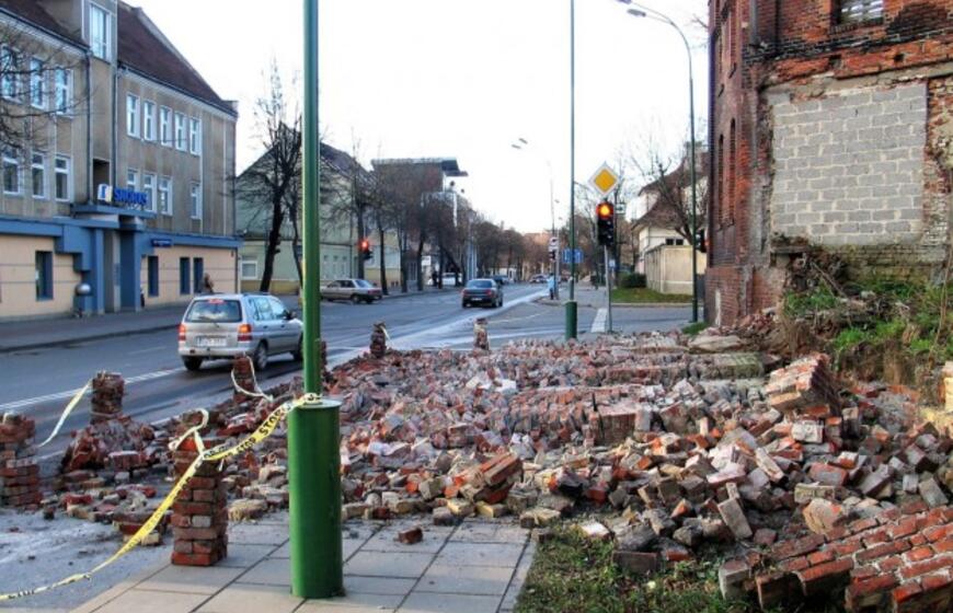 Verslininkas pasiryžo išvaikyti vaiduoklius iš niekam nerūpėjusių statinių Klaipėdos centre