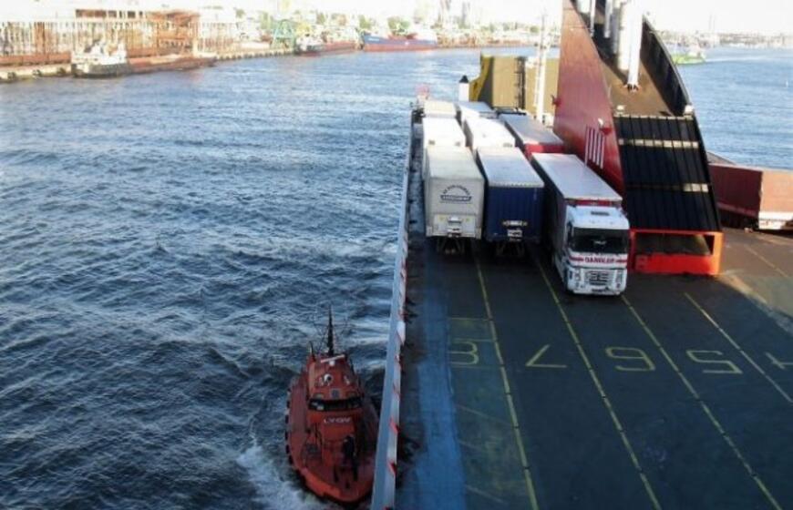 Klaipėdoje pandemijos banga locmanų nepaklupdė – laivus prie krantinių veda nuotoliniu būdu