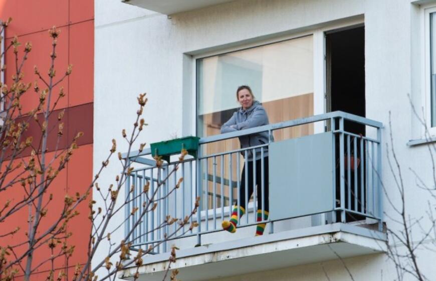 Nepakartojama - klaipėdiečiai uždainavo balkonuose