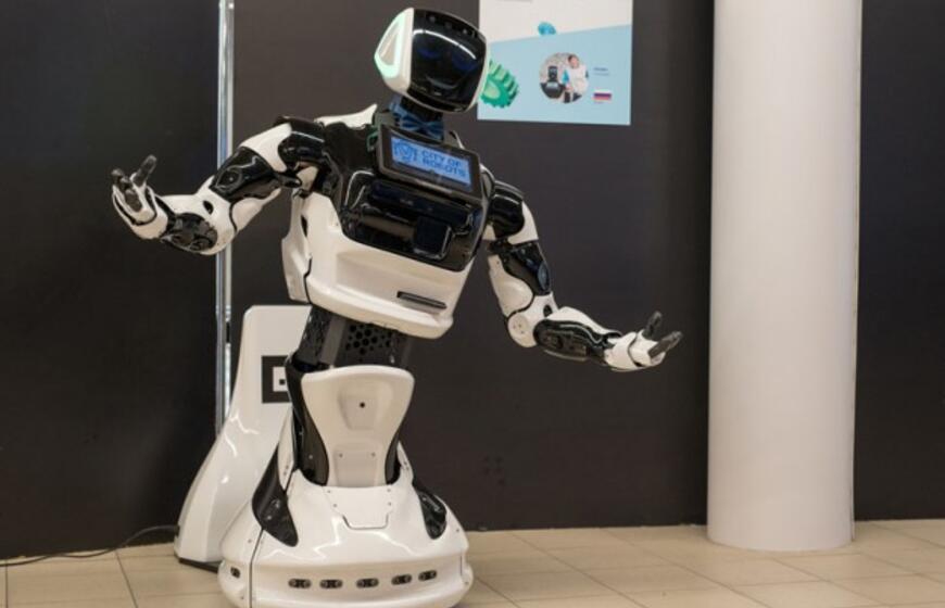 Robotai, virtuali realybė ir neišdildomi įspūdžiai