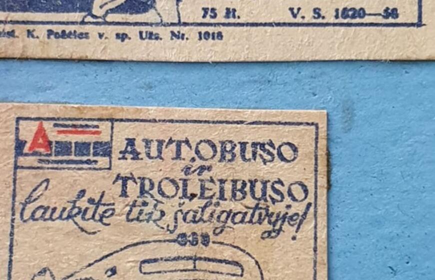 Kai buvo draudžiama važiuoti virš traukinių