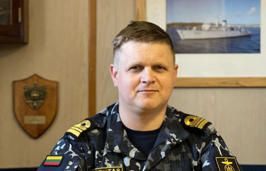 VADAS. Dabartinis priešmininio laivo „Skalvis“ vadas Andrius Narbutas sako norintis tikėti, kad laivui tarnauti Lietuvos kariuomenėje liko dar kokie dešimt metų.