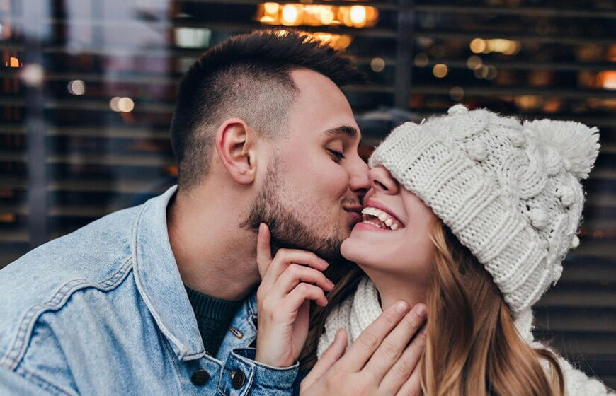 Kaip efektyviai atgaivinti burnos kvapą prieš bučinį