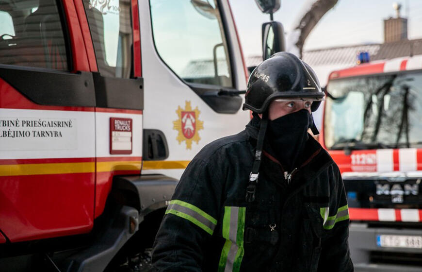 vyras per gaisrą rastas prie pat išėjimo, tačiau išsigelbėti nespėjo