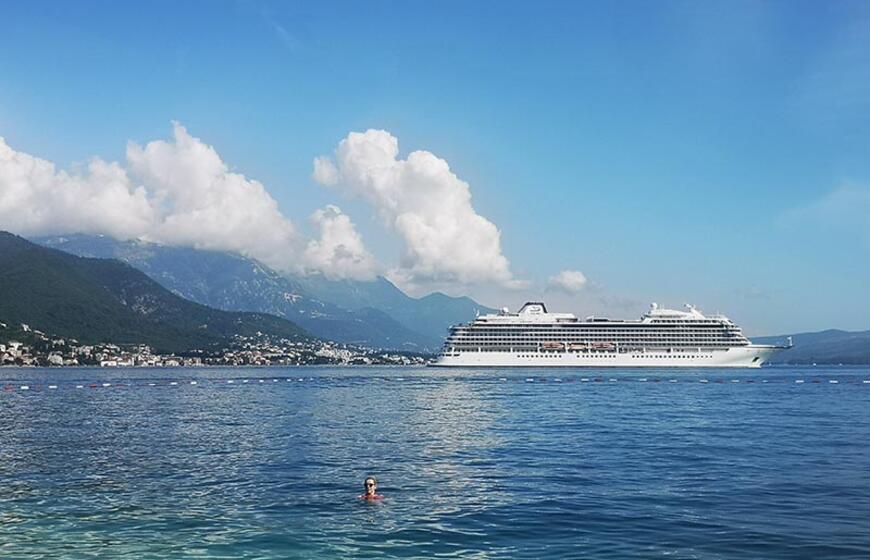 Kruizinis laivas Juodkalnijoje