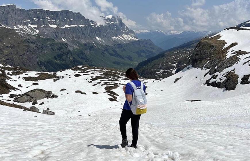 ooGriesslisee. „Turėjo būti gražus ežerėlis, tačiau nepagalvojome, kad birželio pradžioje jis dar bus užšalęs. Visgi tas malonus jausmas bristi per sniegą trumpomis rankovėmis irgi davė savo ooStäubifall. žavesio“, – prisiminė R. Kazlauskė.