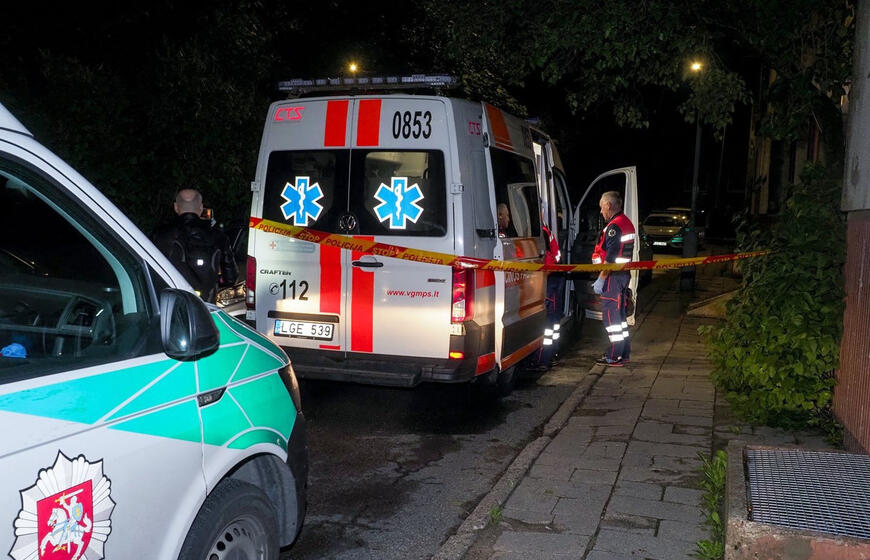 rastas mirusio mažamečio kūnas